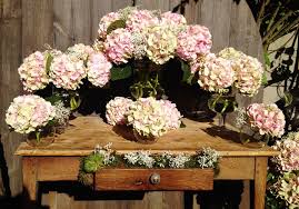 Décoration de mariage : bouquet, boutonnière, ...